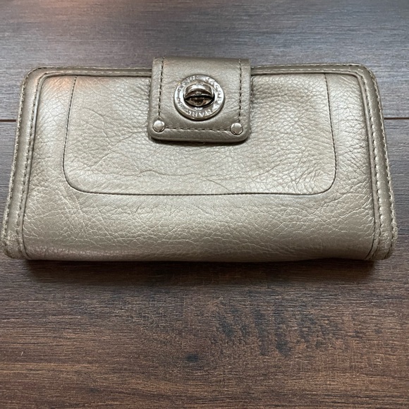 Marc Jacobs handbag and matching wallet - Picture 3 of 7